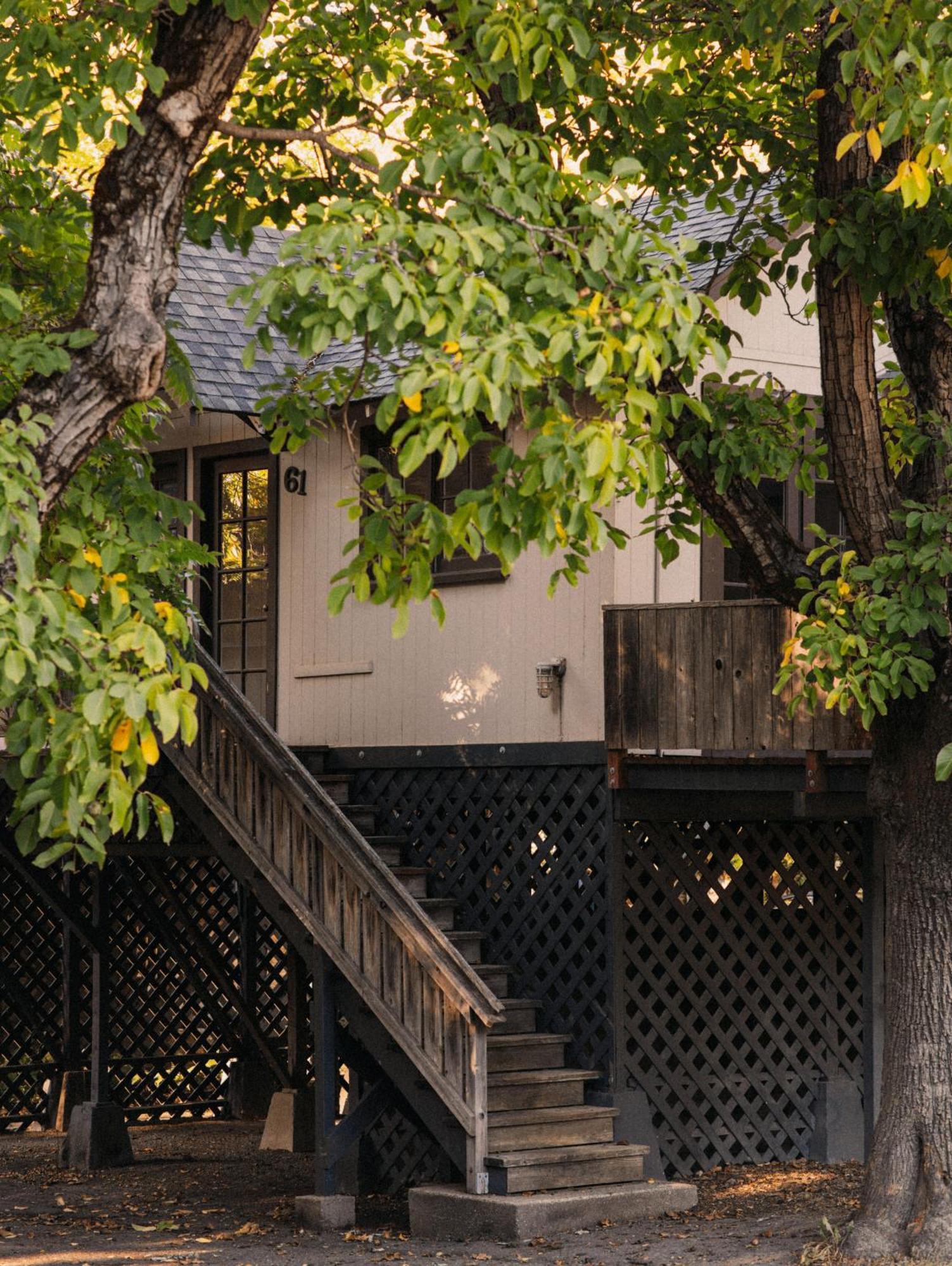Johnson'S Beach Cabins And Campground เกอร์นวิลล์ ภายนอก รูปภาพ
