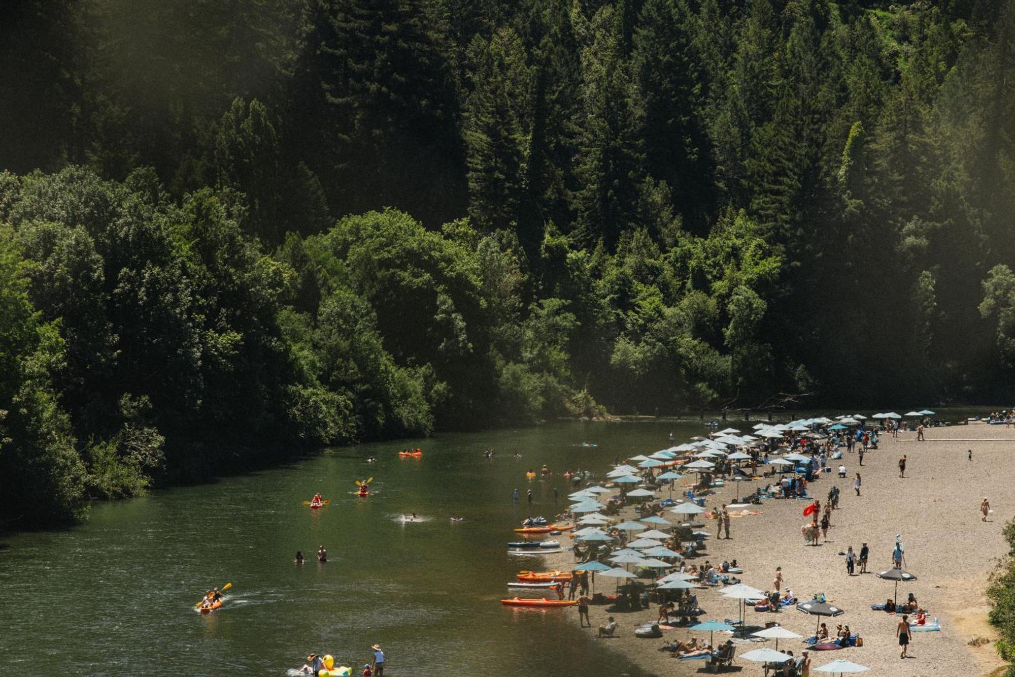 Johnson'S Beach Cabins And Campground เกอร์นวิลล์ ภายนอก รูปภาพ
