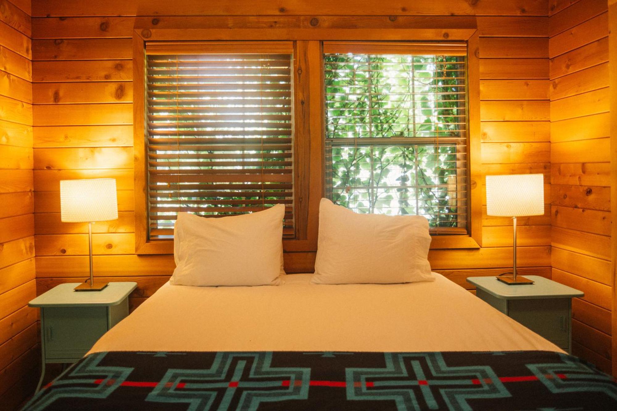 Johnson'S Beach Cabins And Campground เกอร์นวิลล์ ภายนอก รูปภาพ
